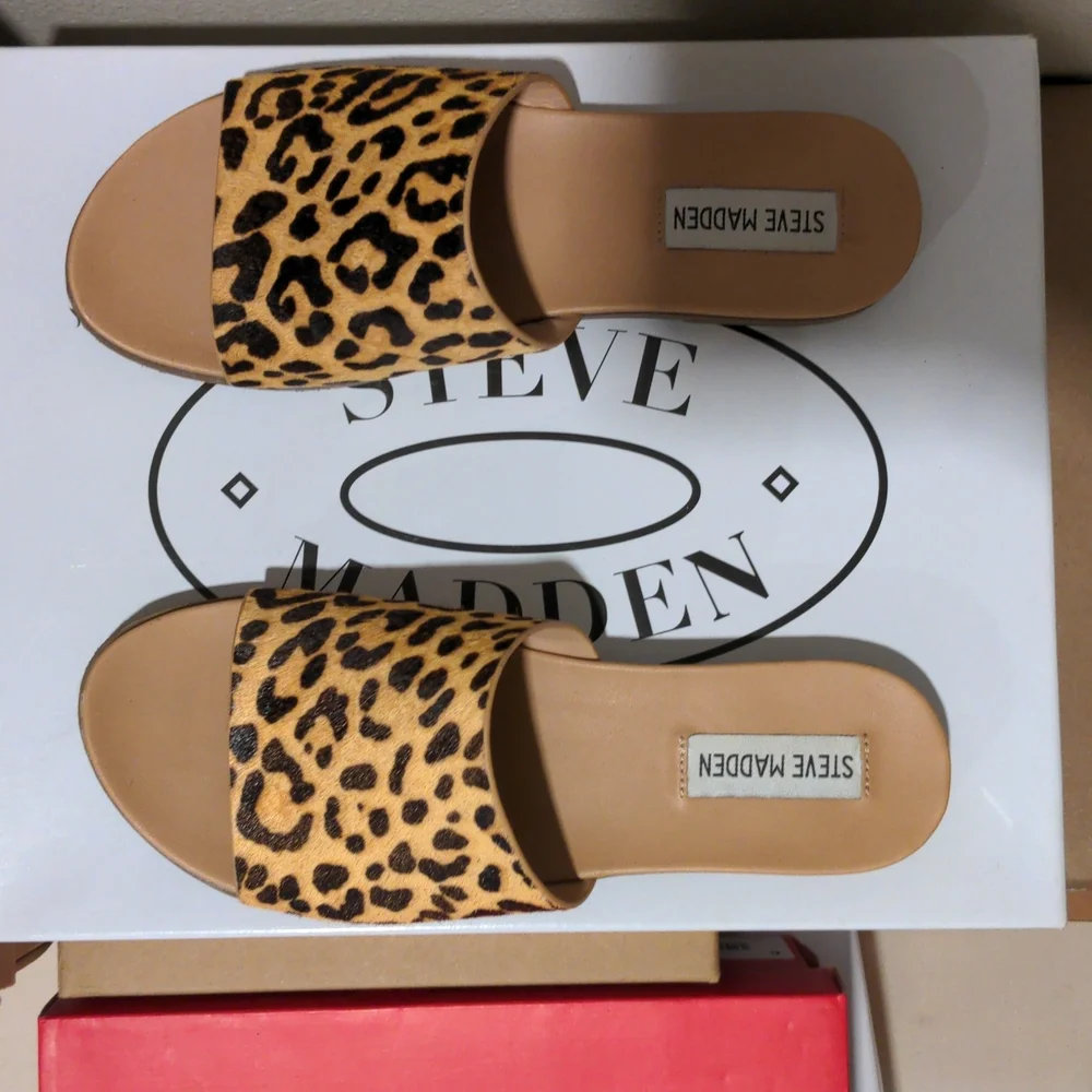 Steve Madden cheetah sandals - Picture 2 of 3